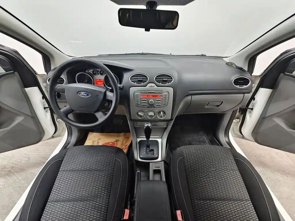 Ford Focus — миниатюра 9
