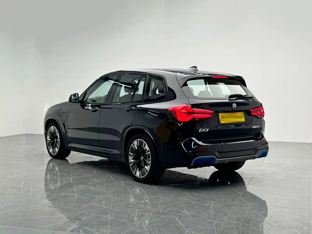 BMW iX3 — миниатюра 4