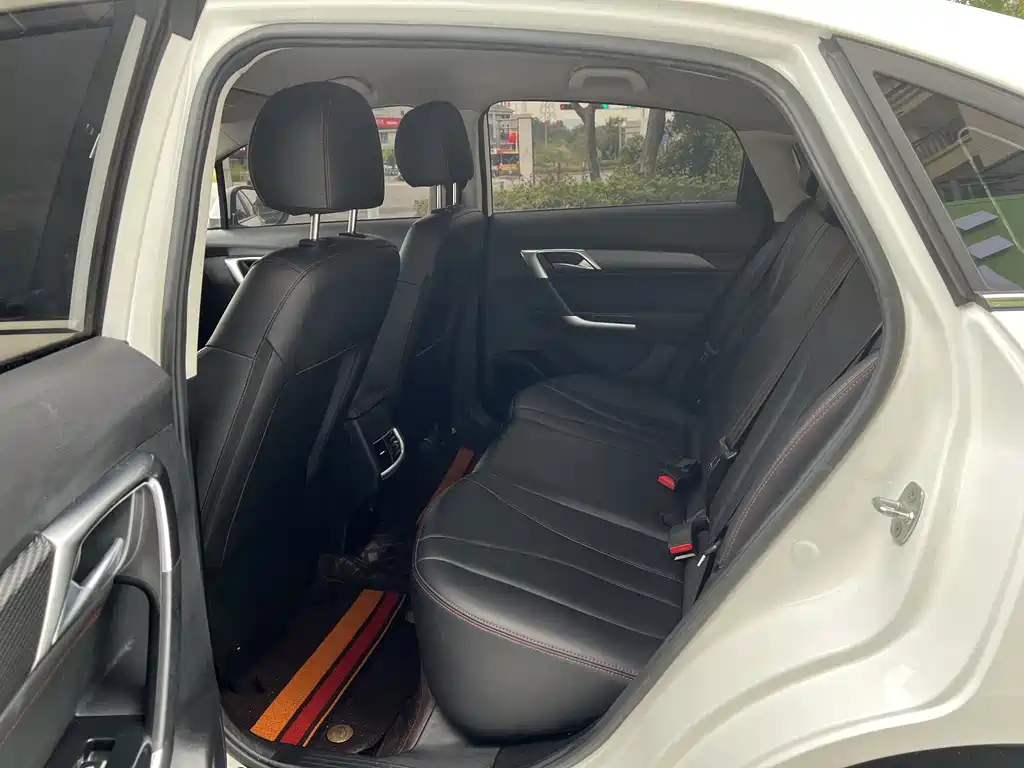 BAIC EU5 — миниатюра 9