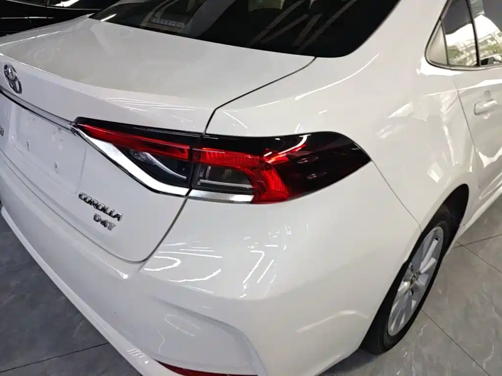 Toyota Corolla — миниатюра 8