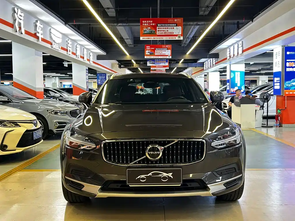 Volvo V90 — миниатюра 2