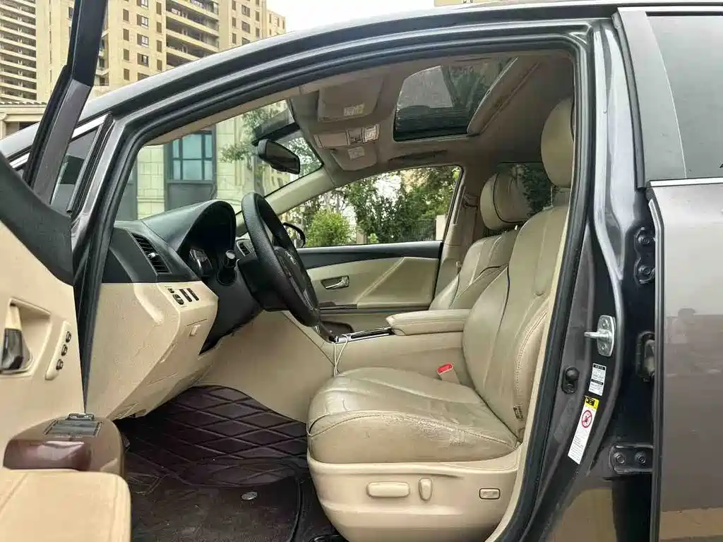 Toyota Venza (Import) — миниатюра 4