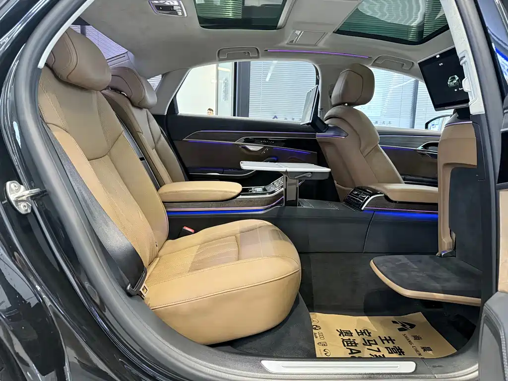 Audi A8 — миниатюра 10