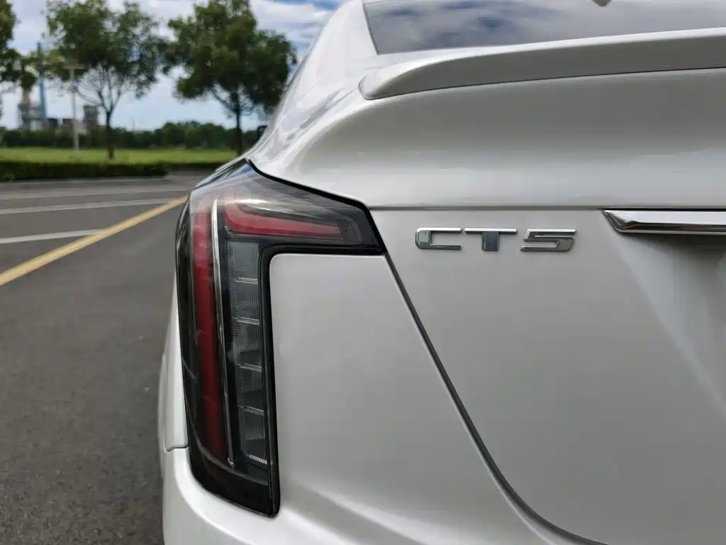 Cadillac CT5 — миниатюра 23