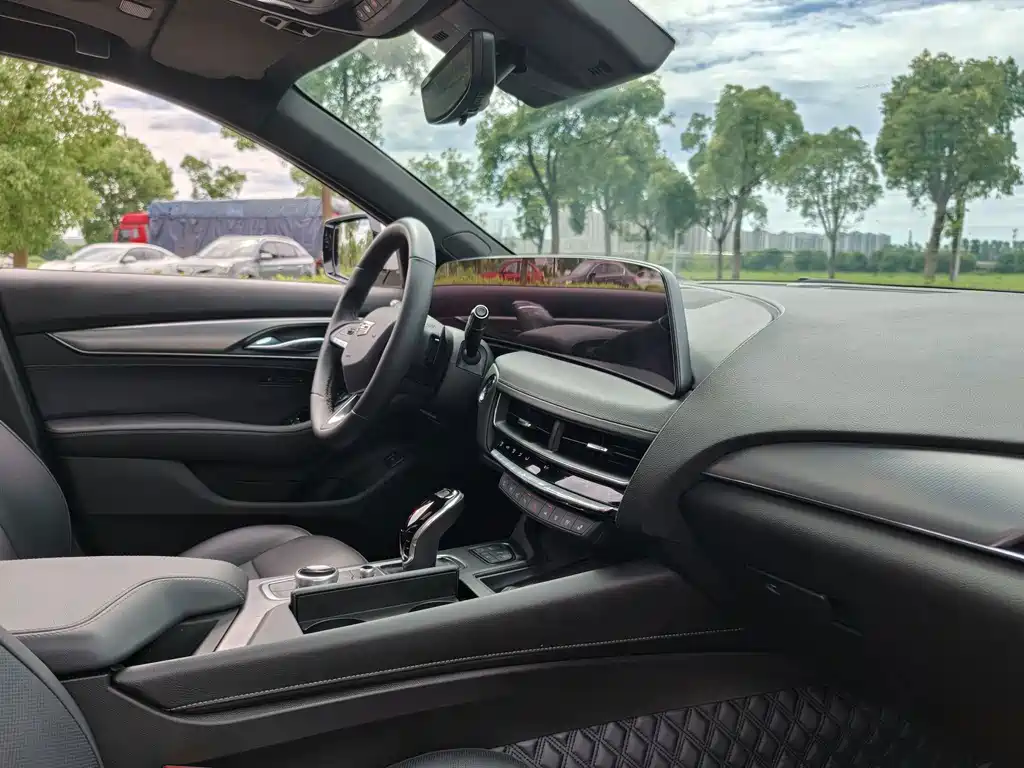 Cadillac CT5 — миниатюра 26