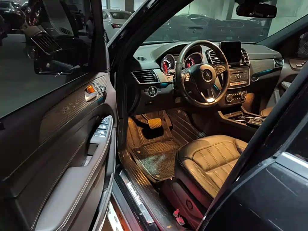 Mercedes-Benz GLE (Import) — миниатюра 18