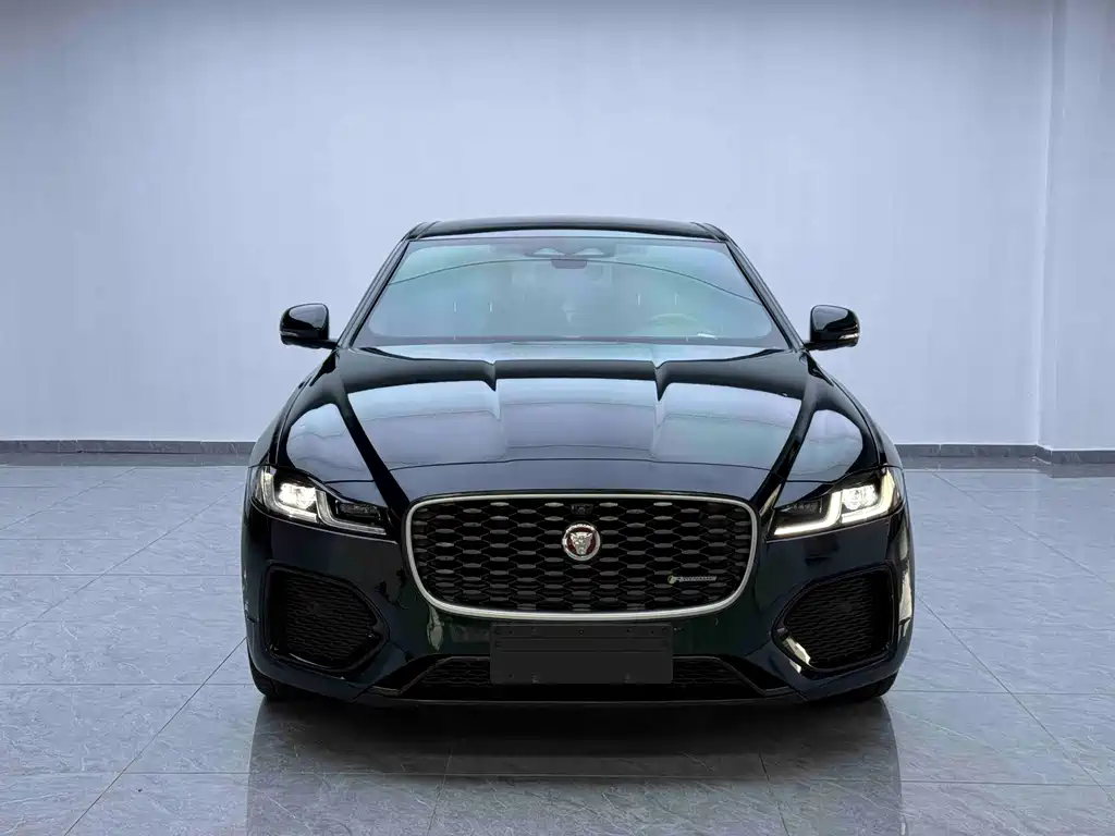 Jaguar XFL — миниатюра 2