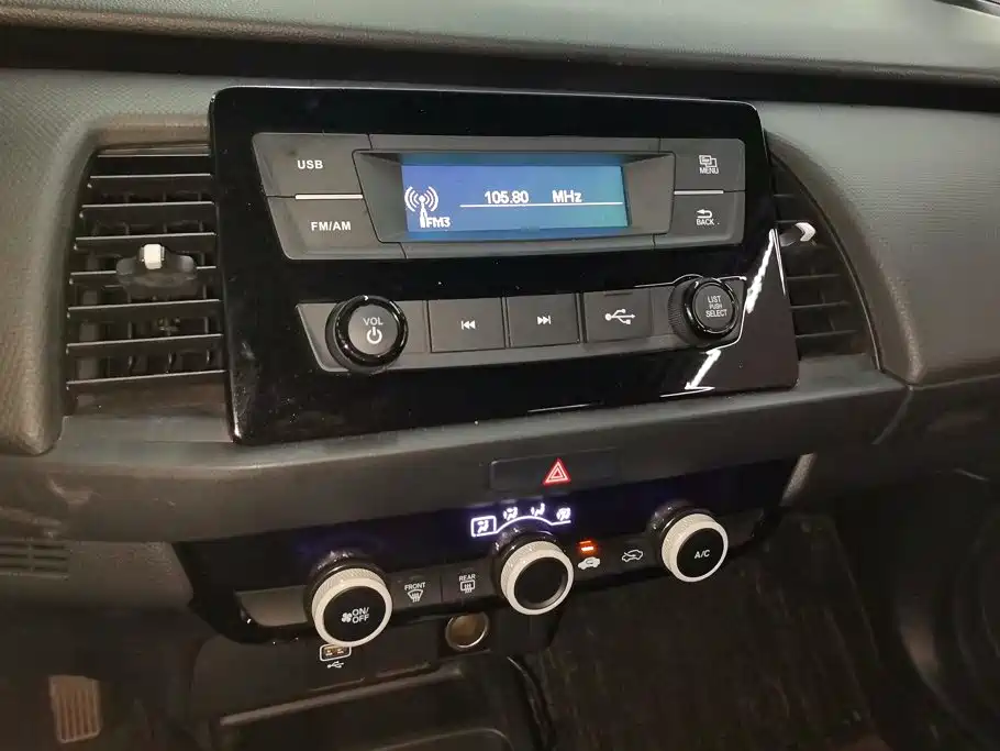 Honda Fit — миниатюра 13