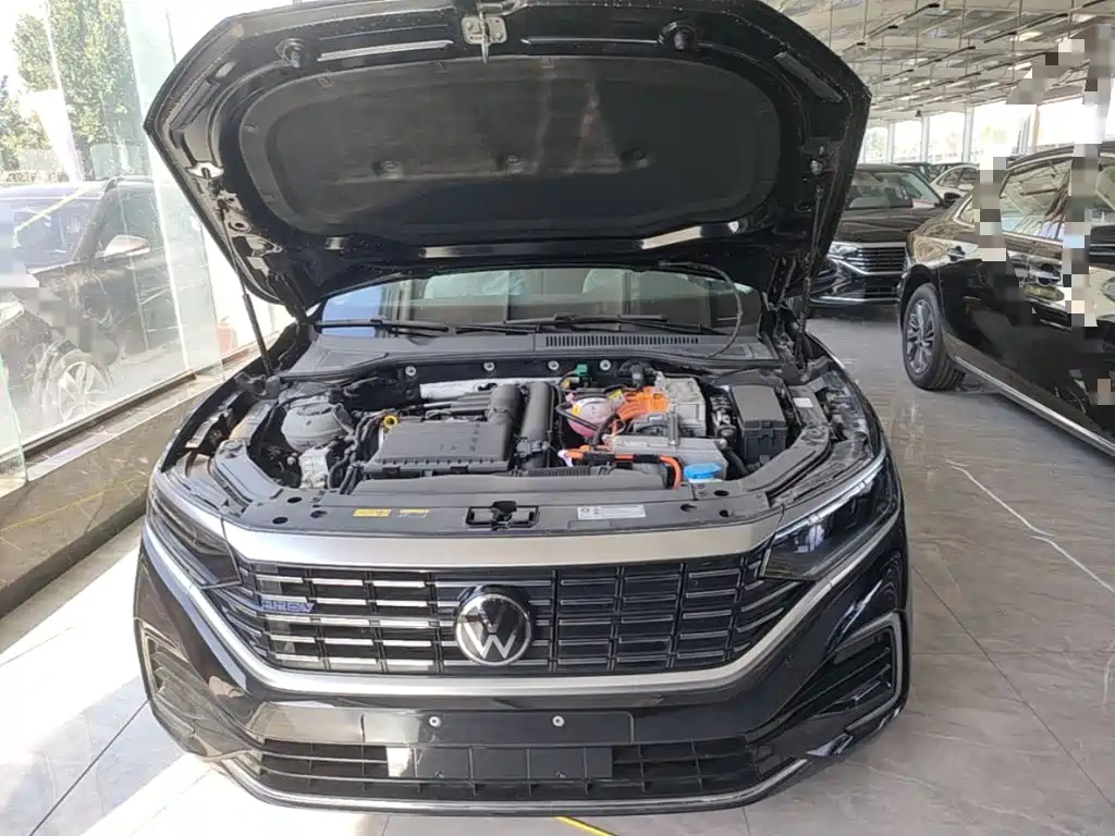 Volkswagen Passat PHEV — миниатюра 20