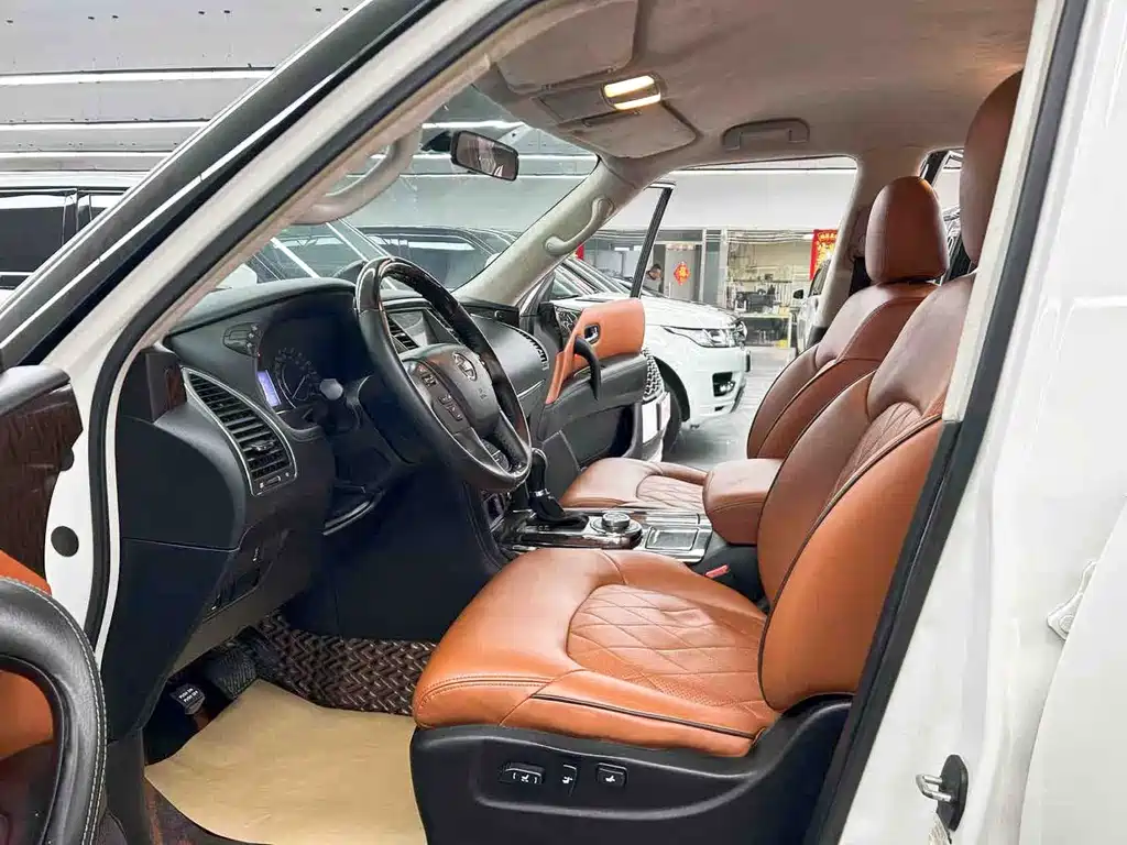 Nissan Patrol — миниатюра 7