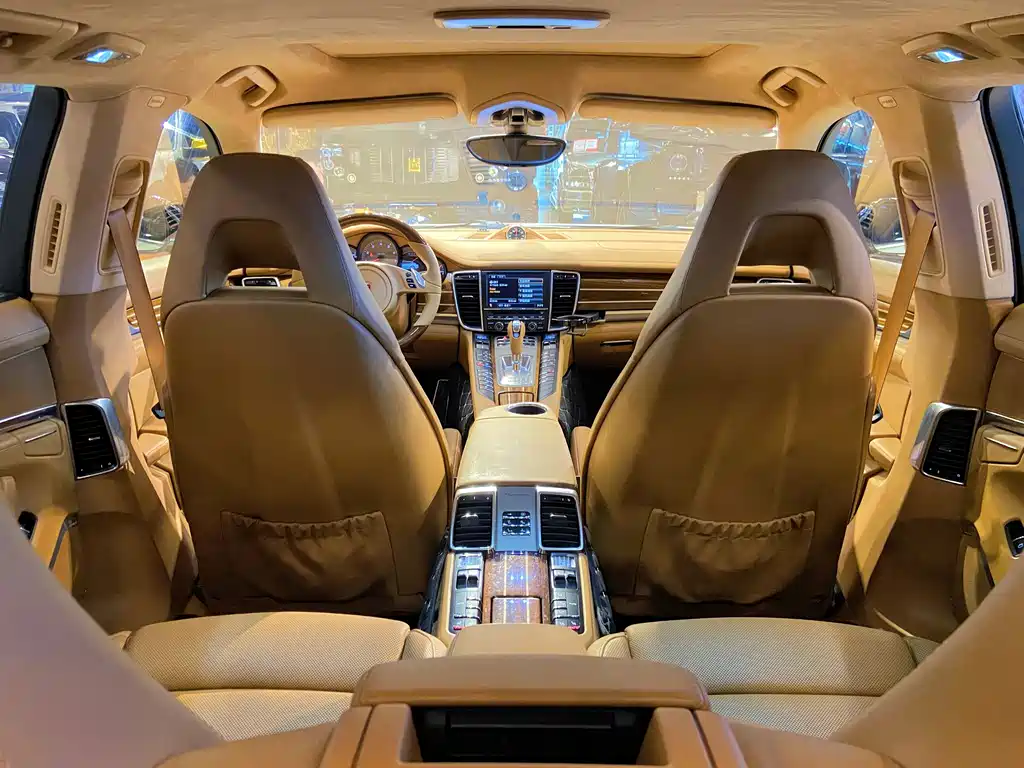Porsche Panamera — миниатюра 24