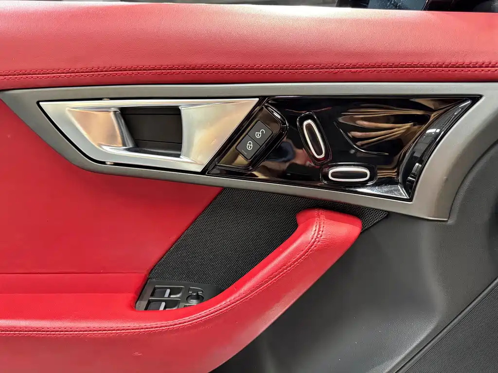 Jaguar F-TYPE — миниатюра 18