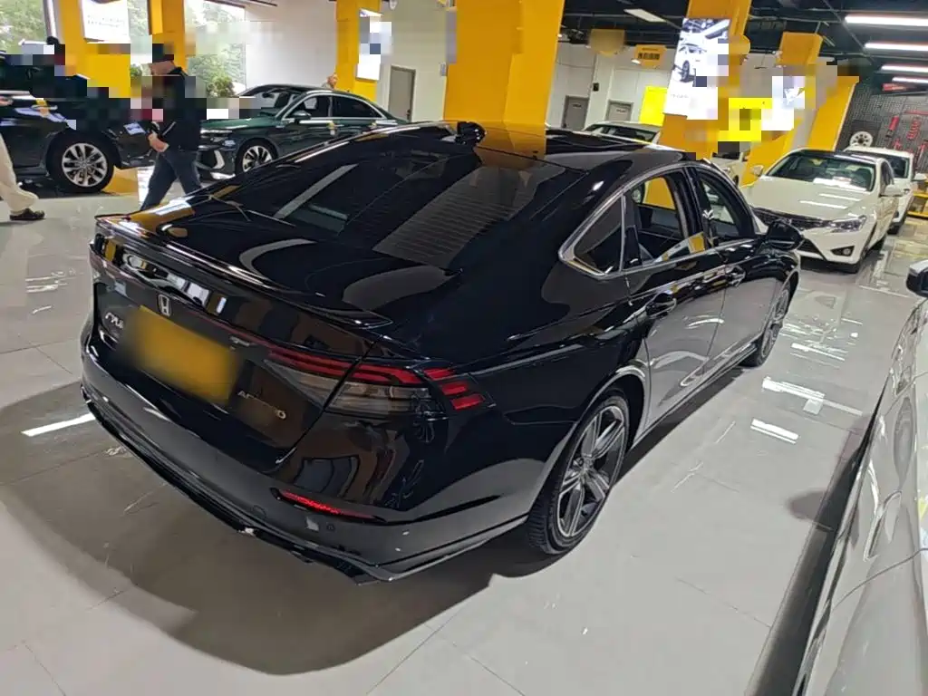 Honda Accord — миниатюра 7