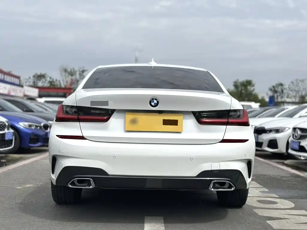 BMW 3 Series — миниатюра 11