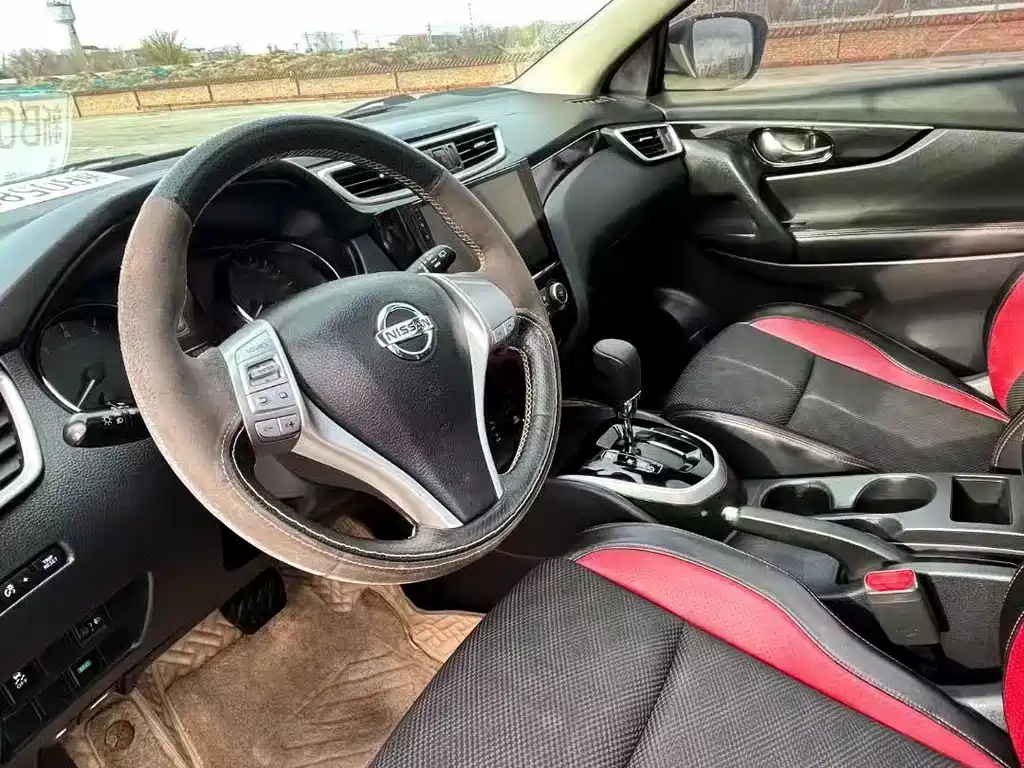 Nissan Qashqai 2017 2.0L CVT Luxury V
