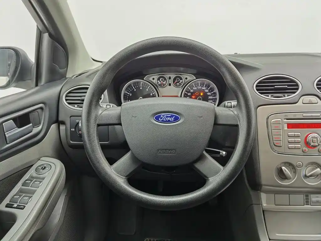 Ford Focus — миниатюра 11