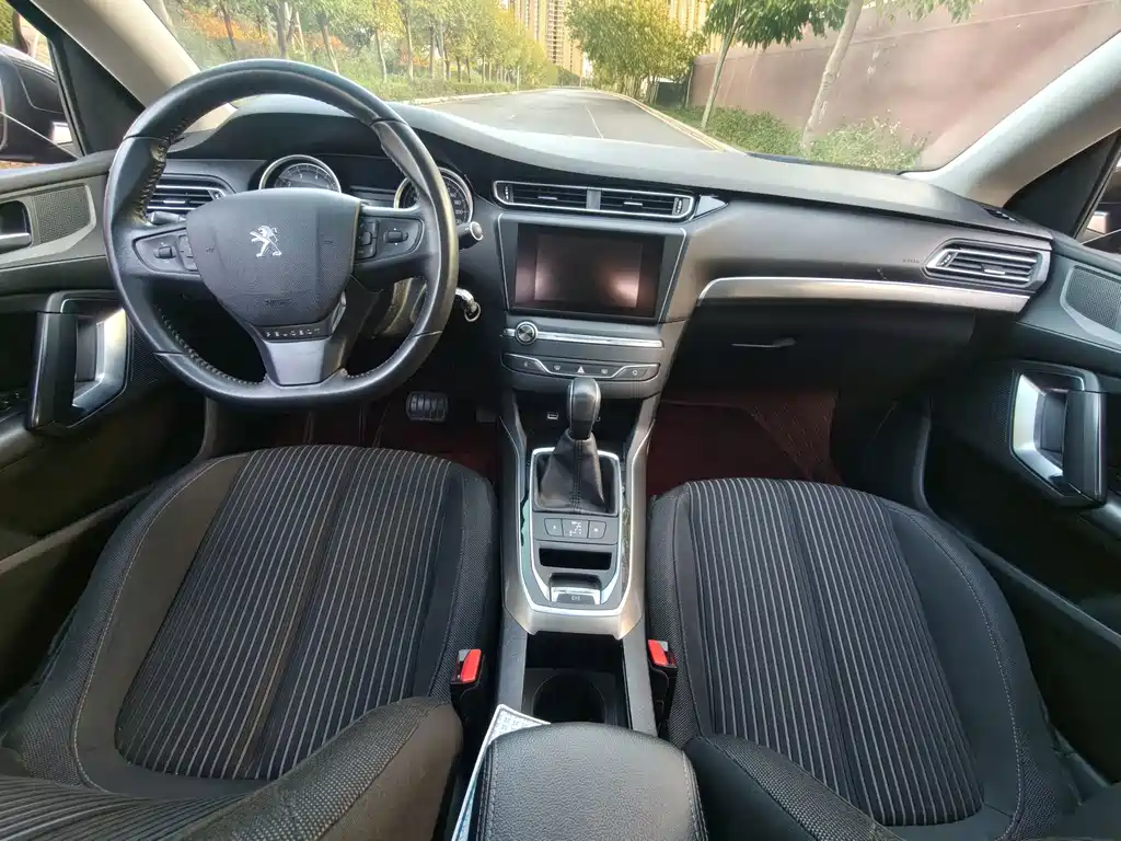 Peugeot 408 — миниатюра 12