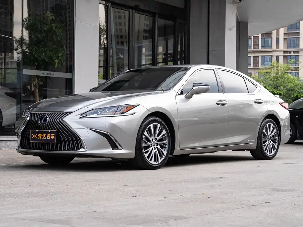 Lexus ES 2019