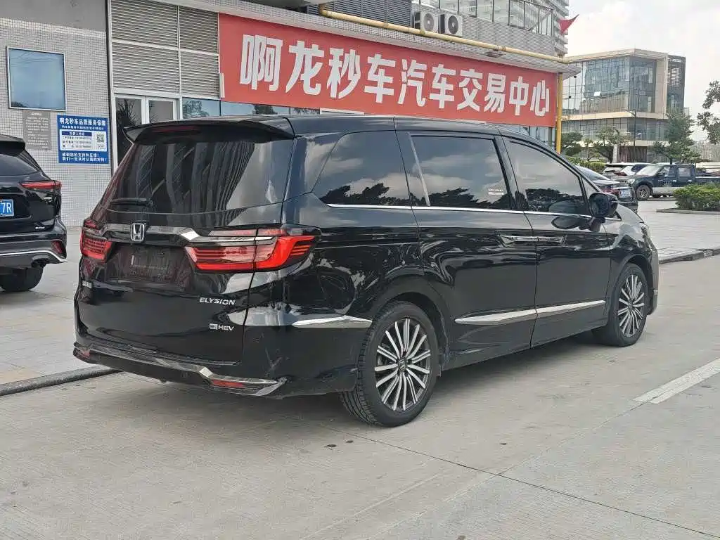 Honda Elysion — миниатюра 8