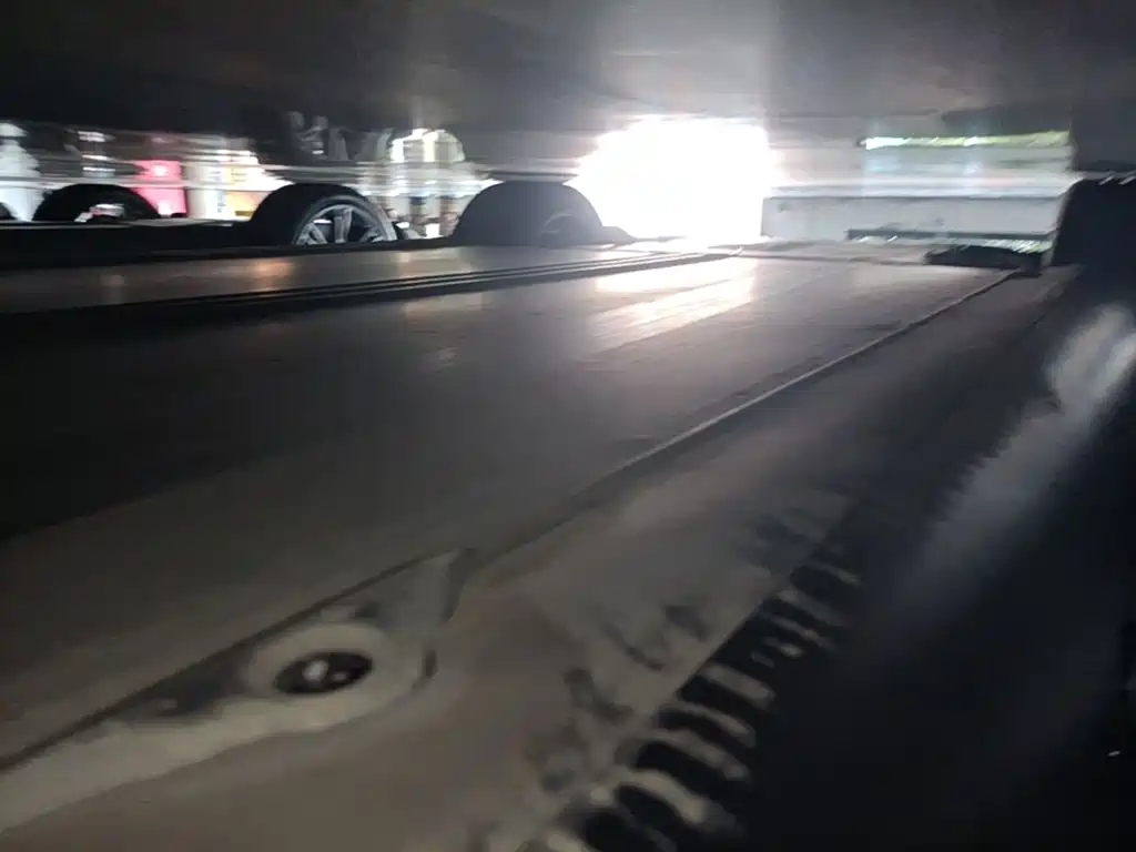 Tesla Model Y — миниатюра 22