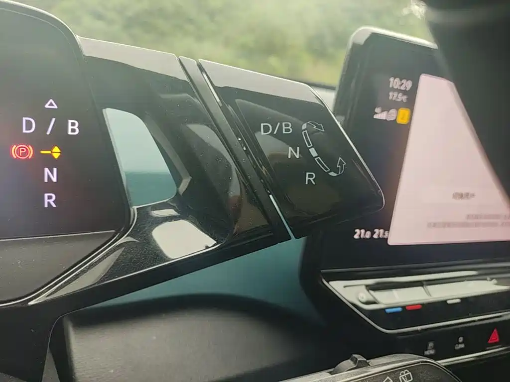 Volkswagen ID.3 — миниатюра 10