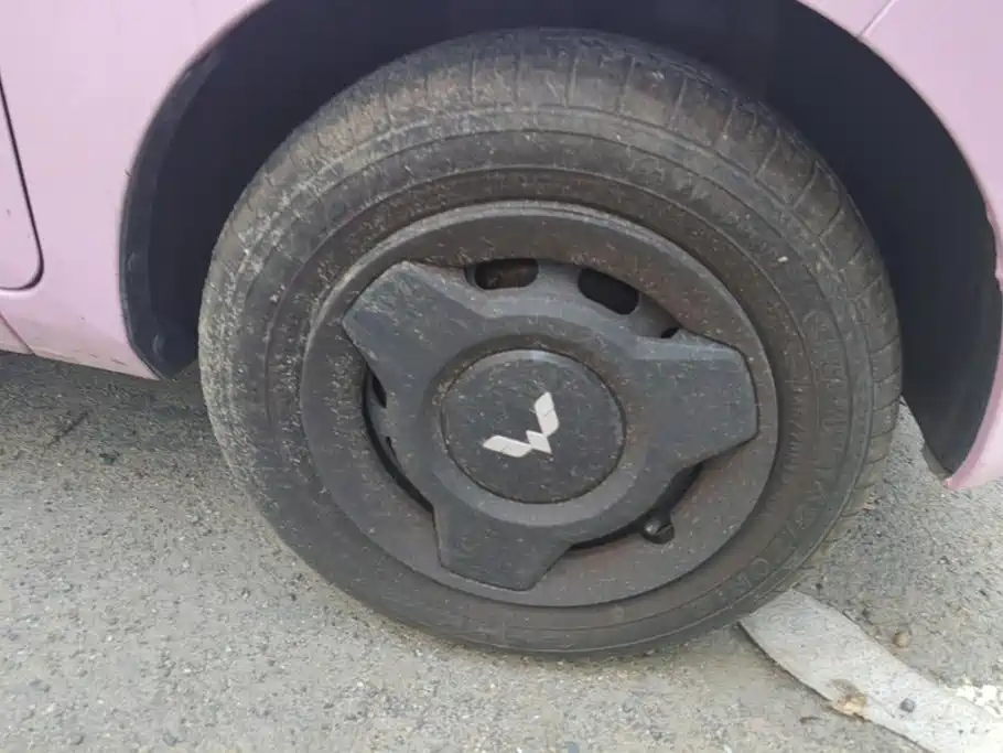 Wuling MINIEV — миниатюра 6