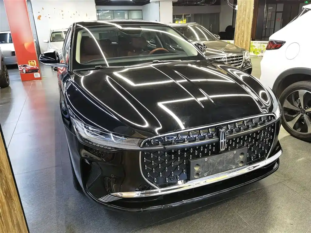 Lincoln Z 2022 i