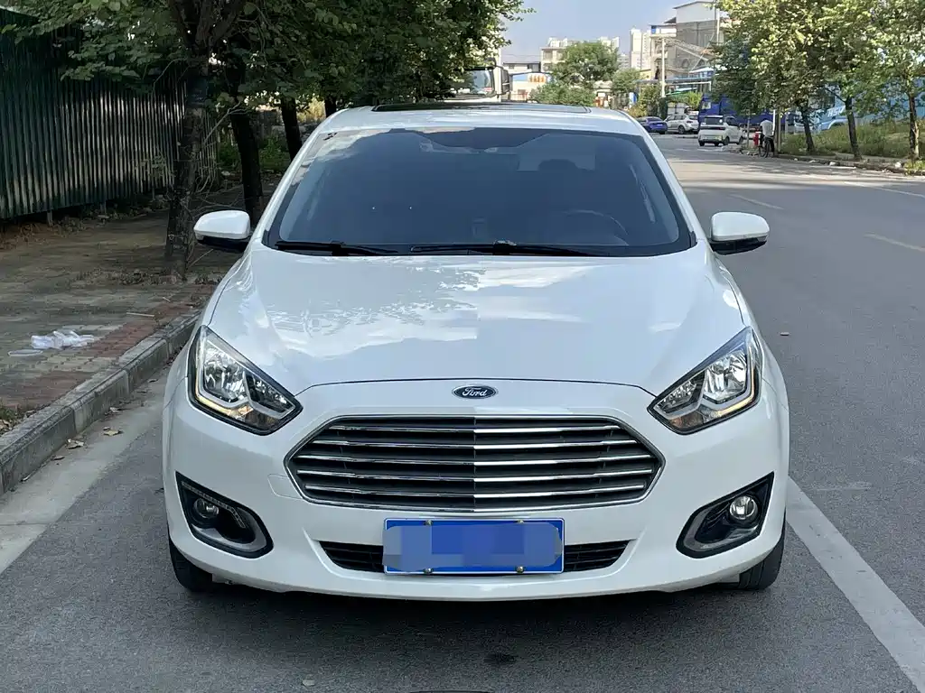 Ford Escort — миниатюра 2