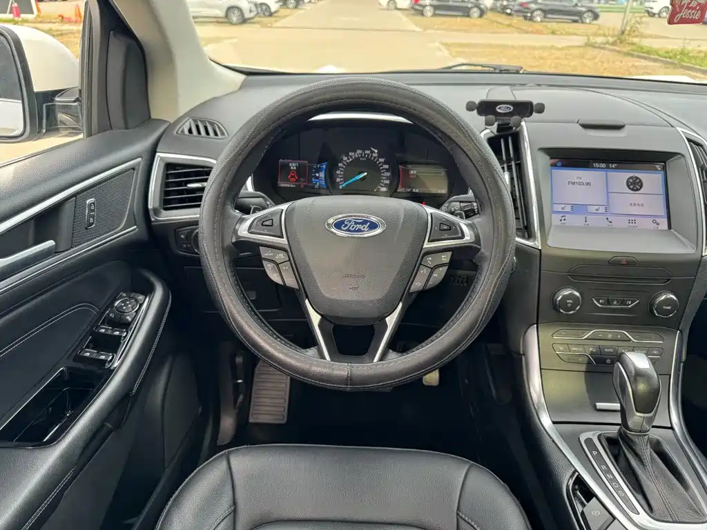 Ford Edge — миниатюра 16