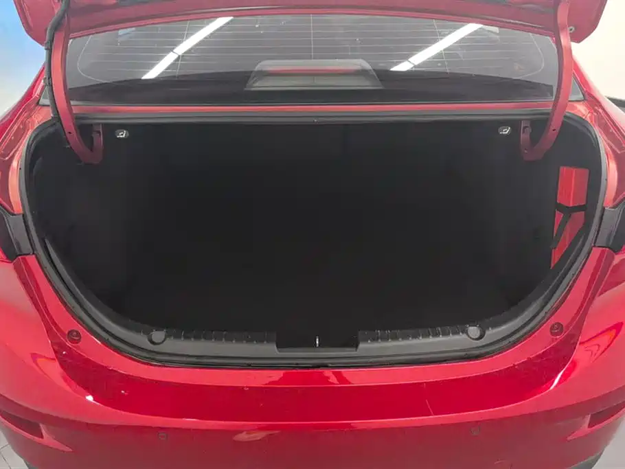 MAZDA  3 ANGKESAILA
