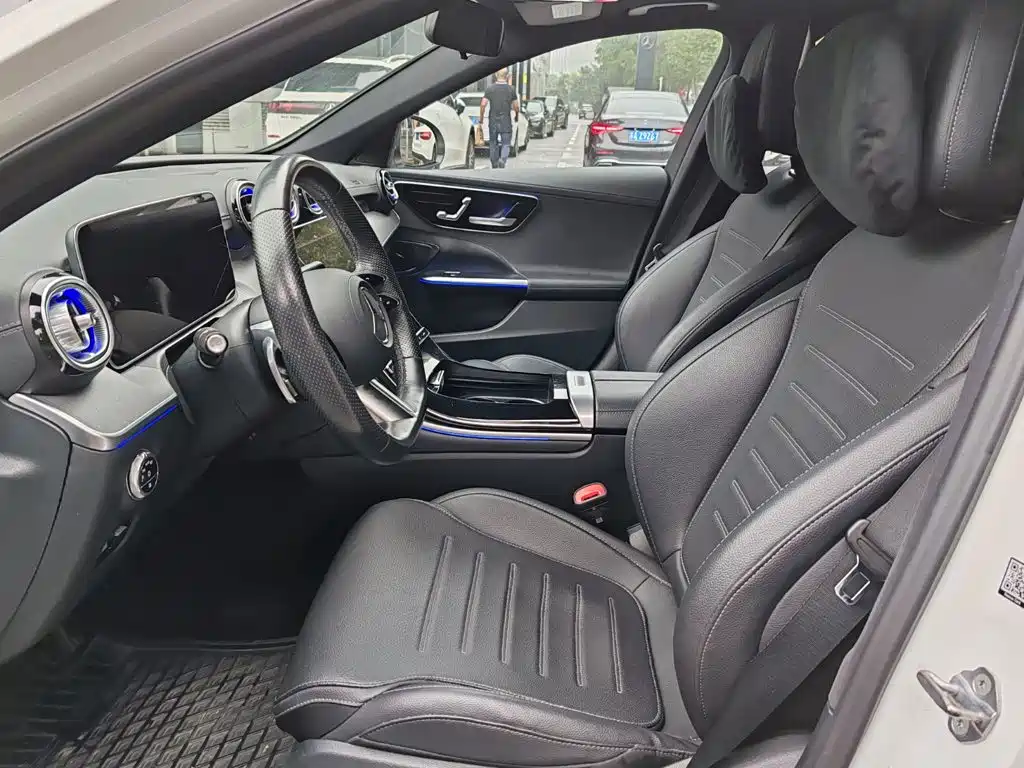 Mercedes-Benz C-Class — миниатюра 13