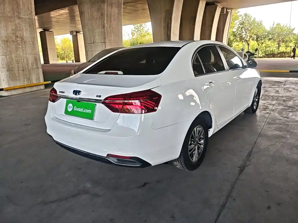 Geely Emgrand — миниатюра 7