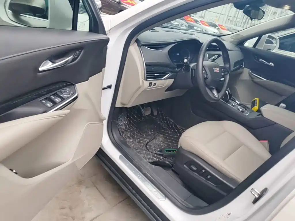Cadillac XT4 — миниатюра 16