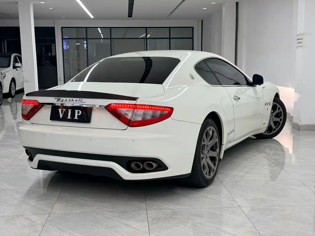Maserati GranTurismo 2013 4.2L AT