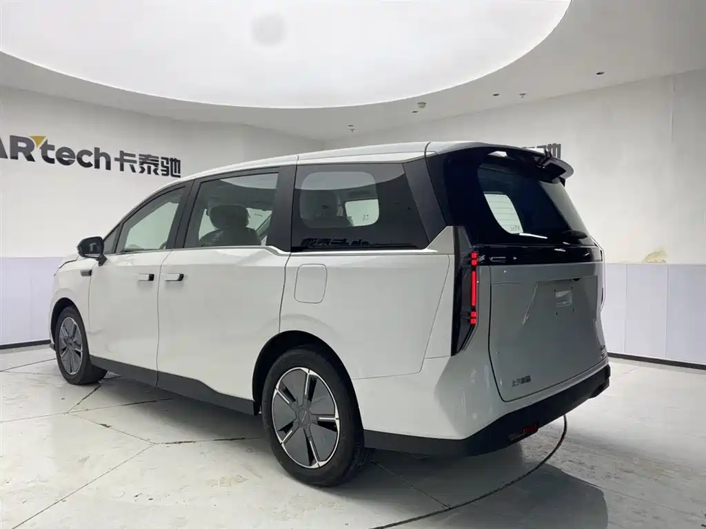 SAIC MAXUS EVERYONE 7