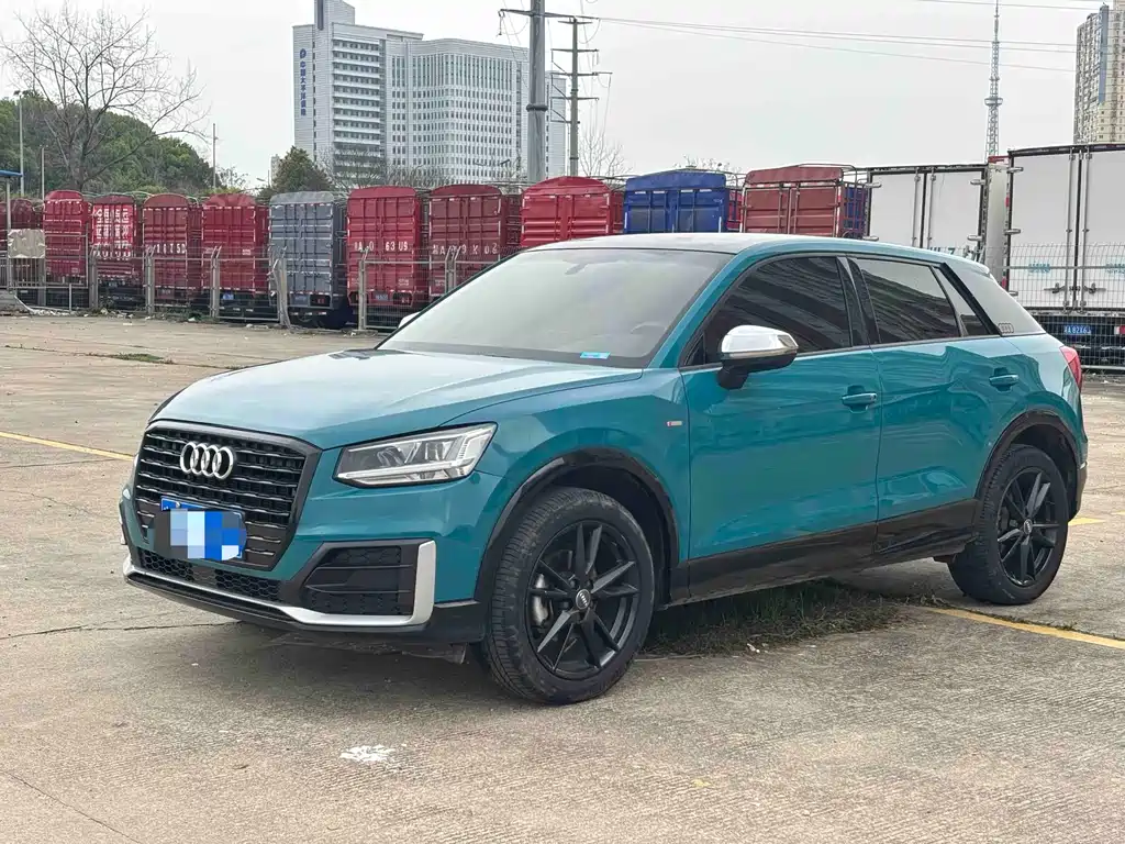 Audi Q2L 2020