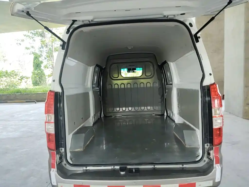 Jinbei Hiace X30L — миниатюра 19