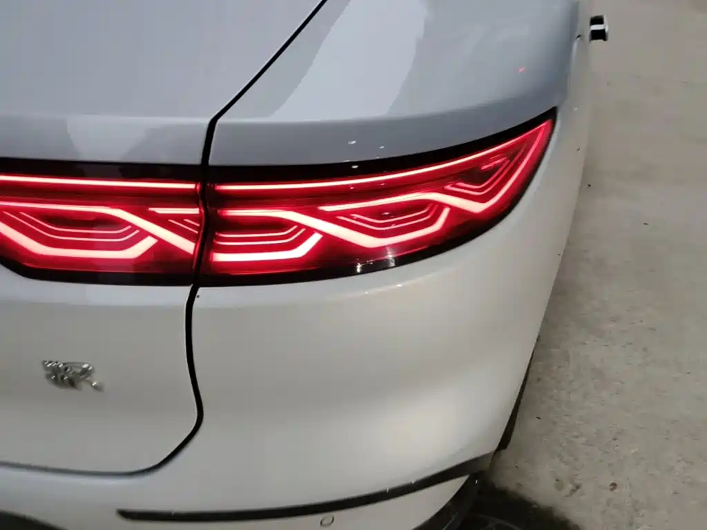 BYD Han — миниатюра 8