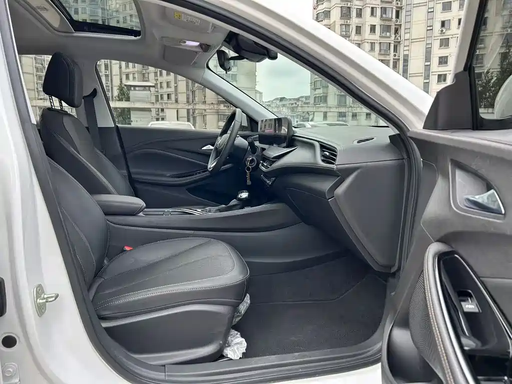 Buick Verano — миниатюра 17