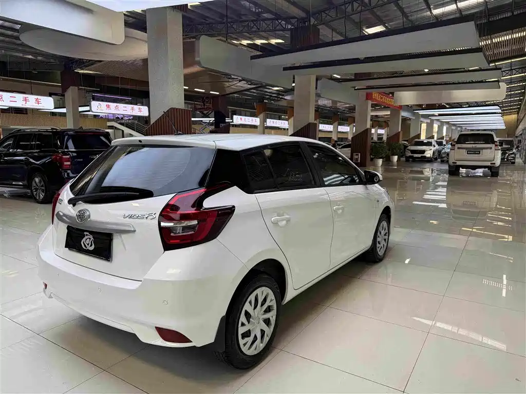 Toyota Vios FS — миниатюра 9