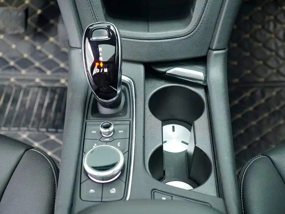 Cadillac XT6 — миниатюра 19