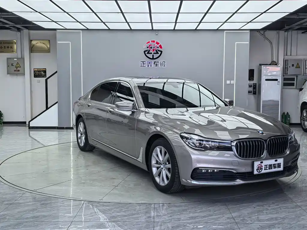 BMW 7 SERIES