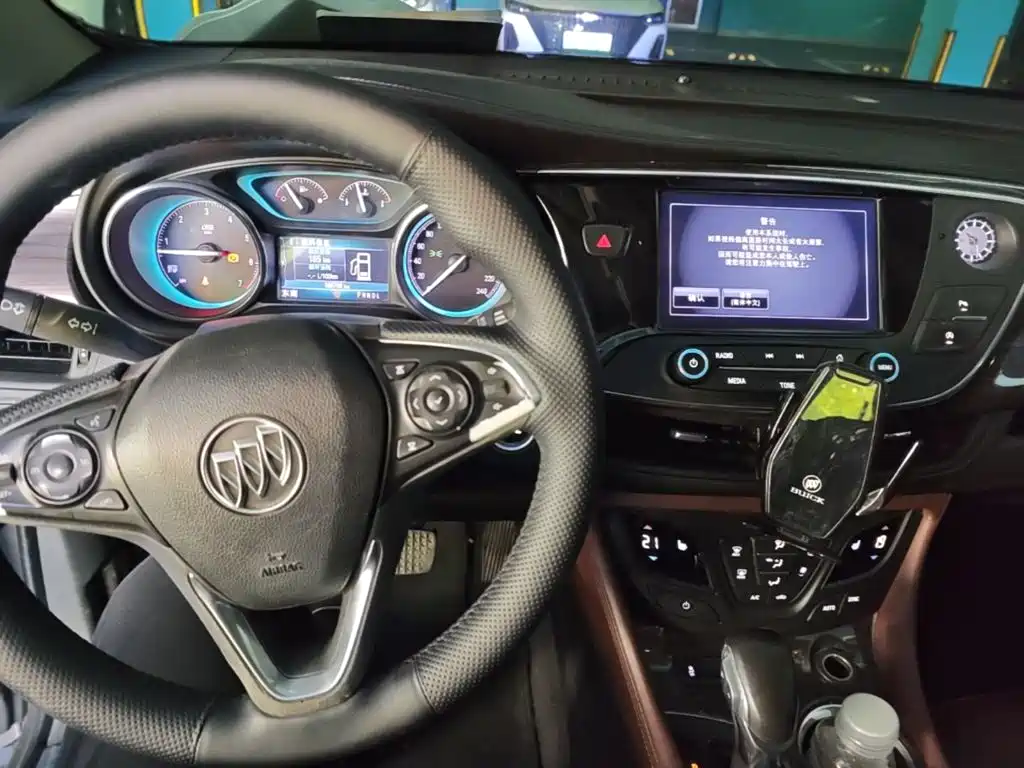 Buick Envision Plus — миниатюра 5