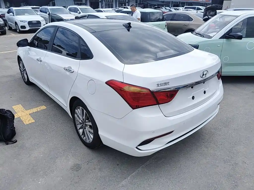Hyundai Mistra — миниатюра 5
