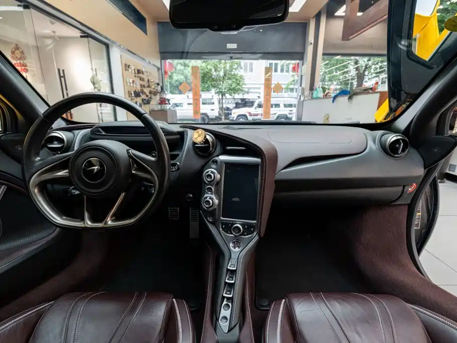 McLaren 720S — миниатюра 19