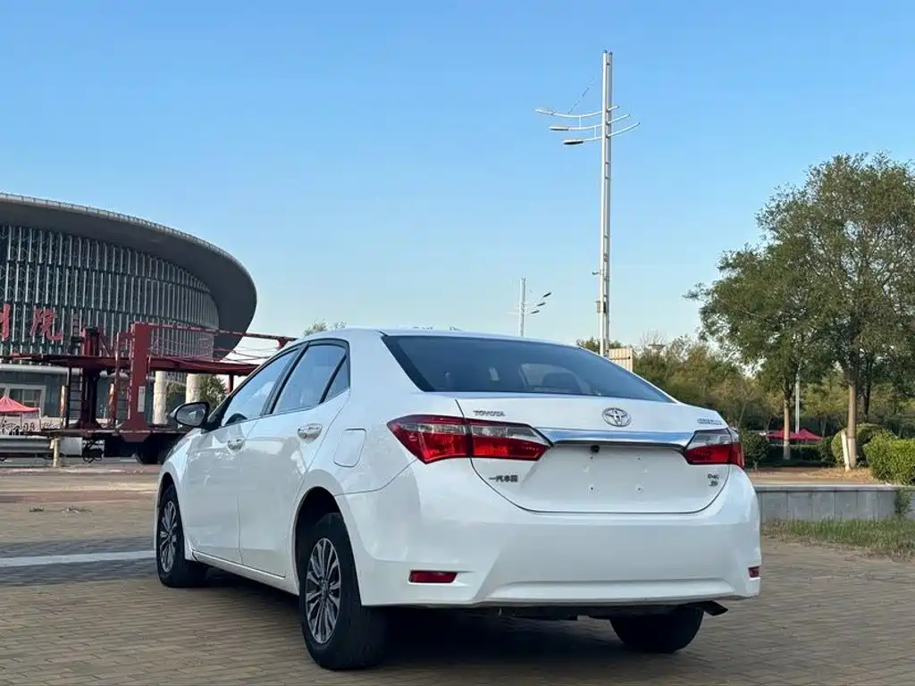 Toyota Corolla — миниатюра 6