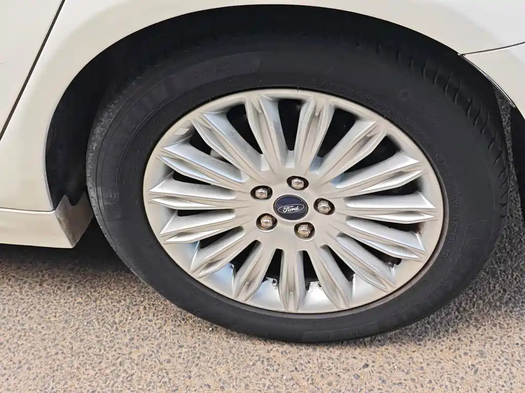 Ford Mondeo — миниатюра 29