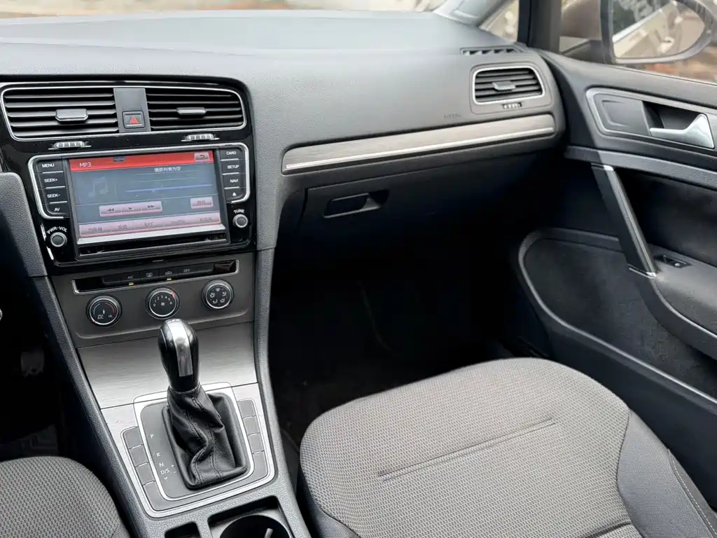 Volkswagen Golf — миниатюра 5