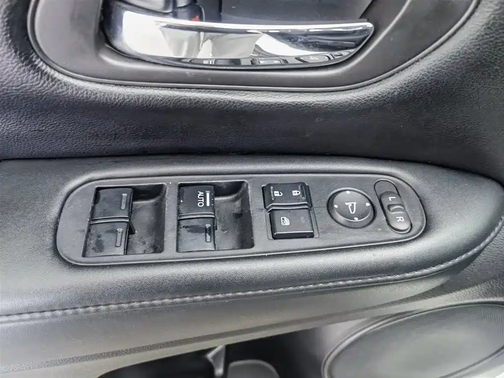 Honda Vezel 2015 1.5L CVT Comfort