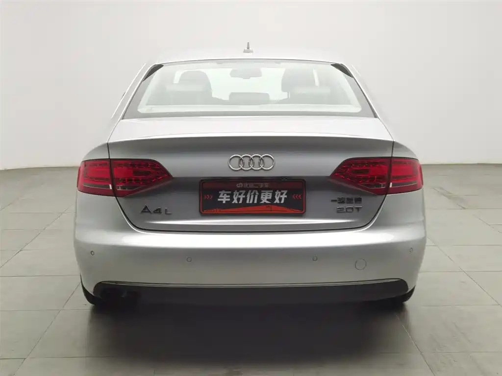Audi A4L 2010 2.0 TFSI Luxury